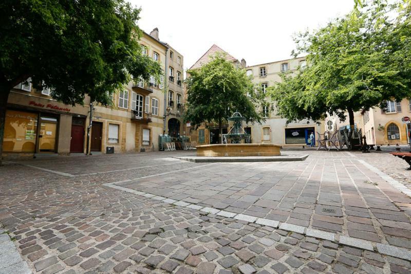 Appartement Jeanne D'Arc Metz Bagian luar foto